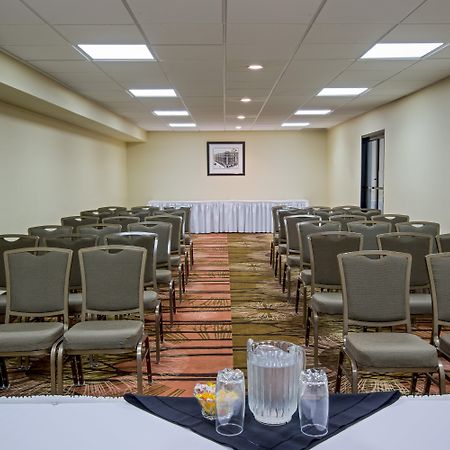 Quality Inn & Suites Regina Downtown Экстерьер фото