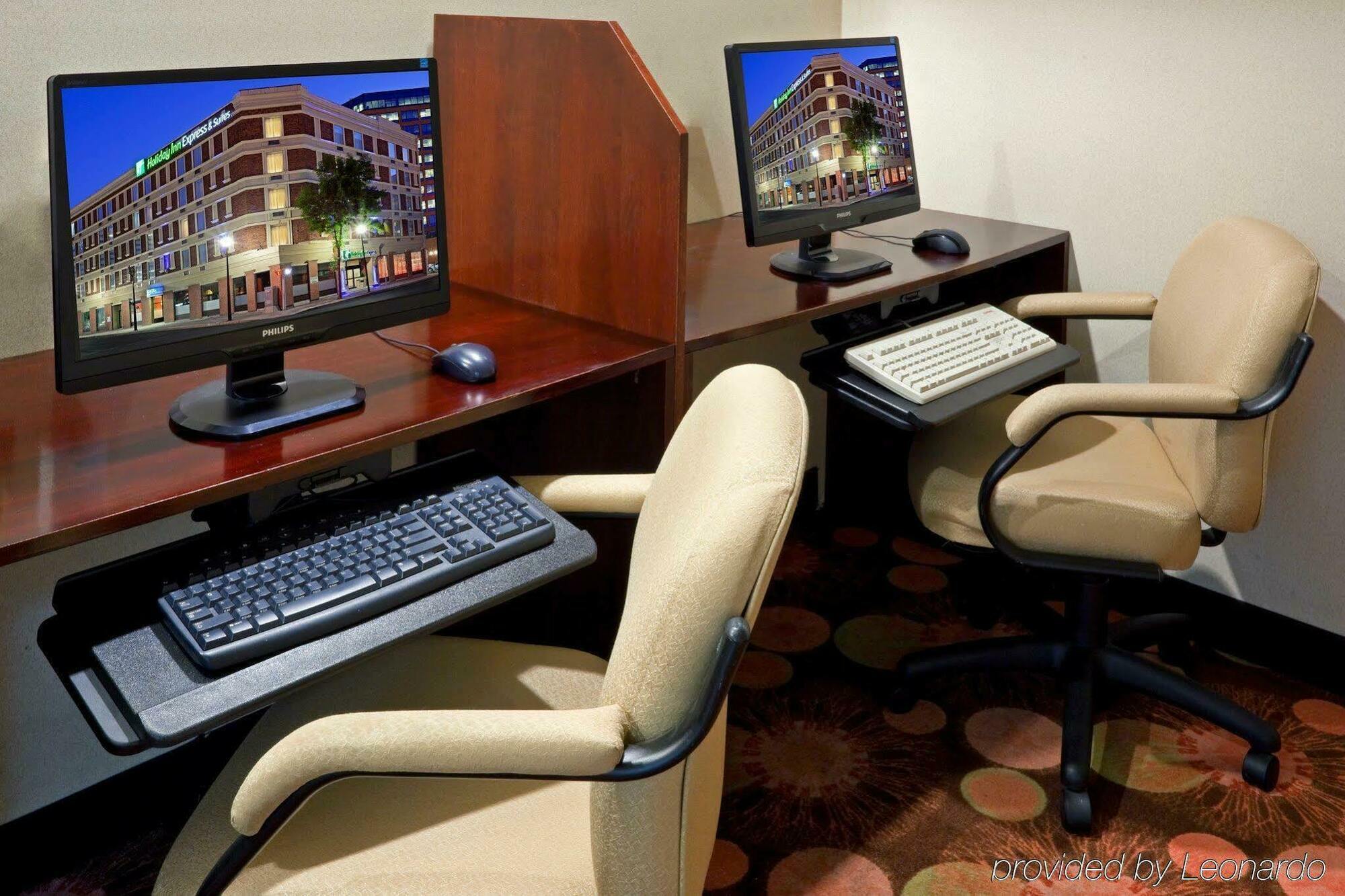 Quality Inn & Suites Regina Downtown Экстерьер фото
